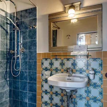 Awesome In With Sauna بيت للعطل مادجوني